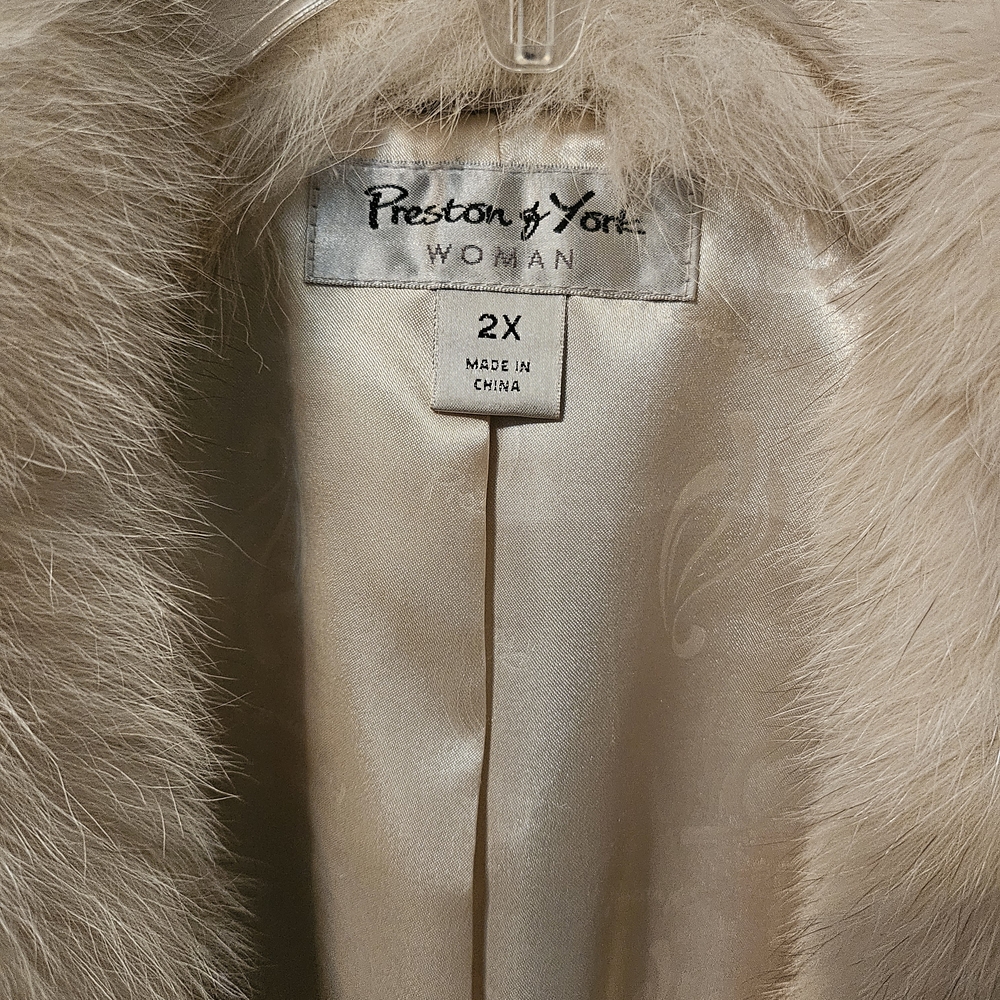 Gallery Cream Fur-Trimmed Trench Coat - Picture 4 of 4